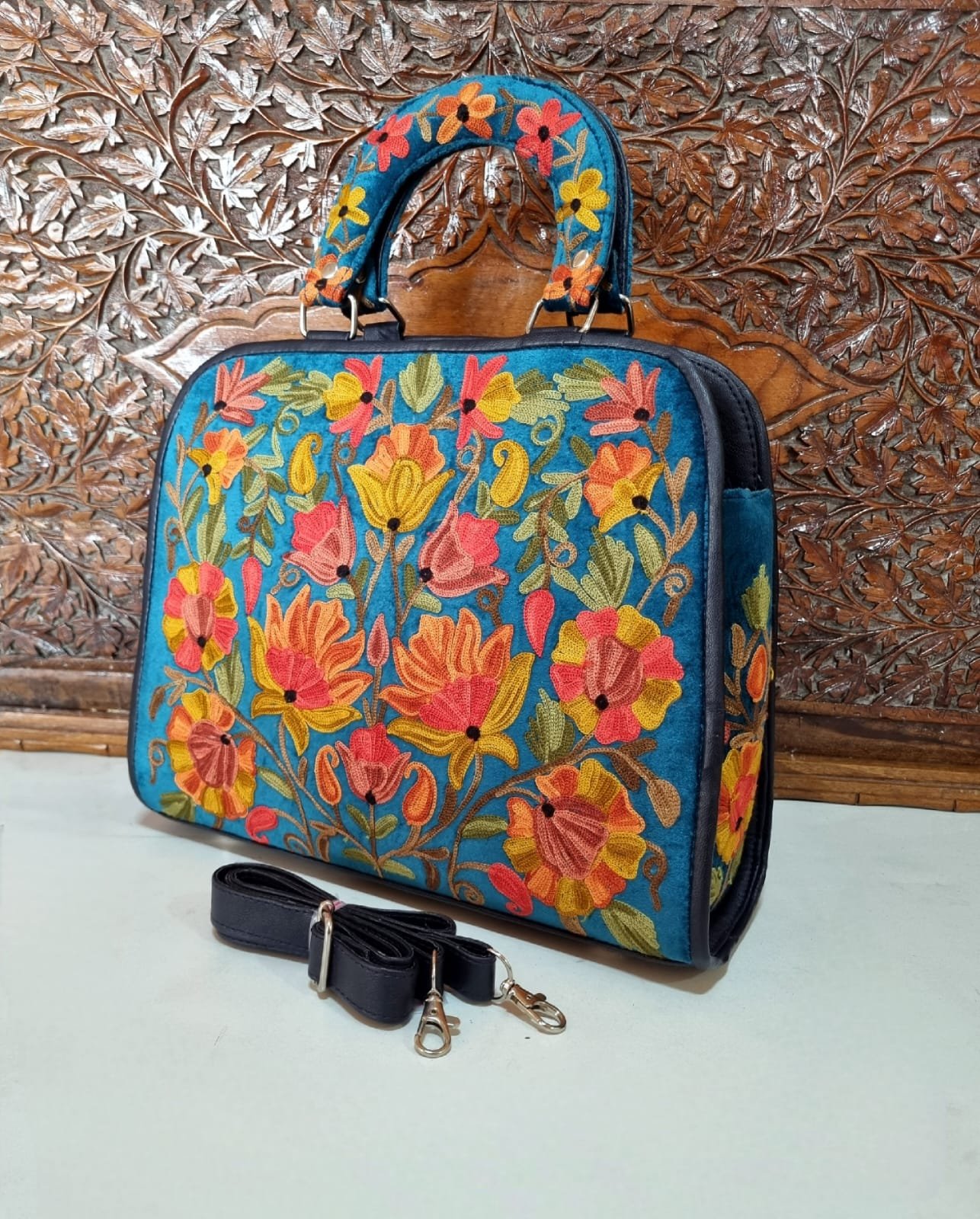 Kashida Embroidery of Bihar Suede Purse with Fringe Tassel Shoulder Bag |  Kashida embroidery, Suede purse, Embroidery purse